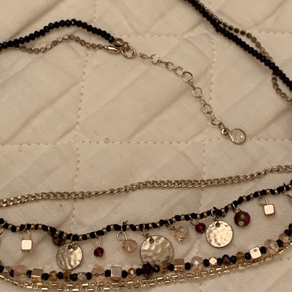 Banana Republic Necklace - Picture 3 of 3